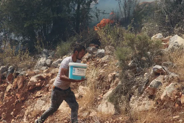 Son dakika: Antalya Kaş'ta makilik yangını - 1