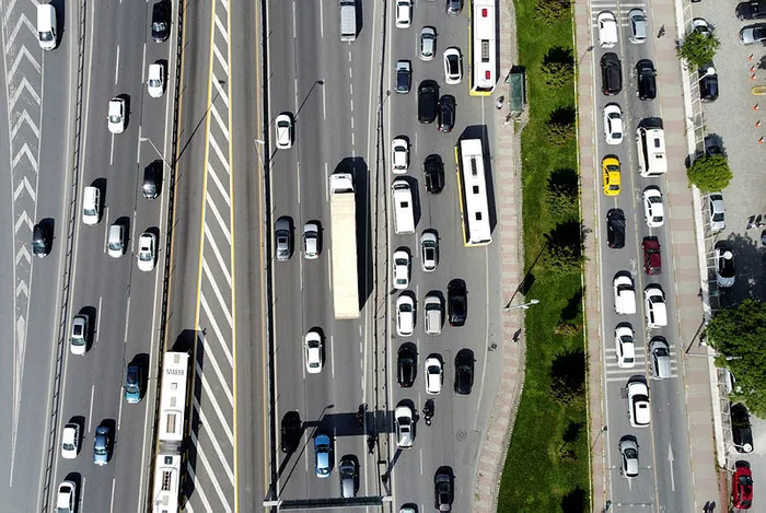 Son dakika: İstanbul'da kısıtlamasız ilk cumartesi gününde trafik yoğunluğu oluştu - 2