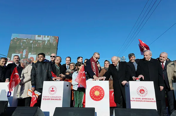 Devlet Bahçeli ve Fatih Erbakan’dan Gaziantep’teki temel atma töreninde önemli açıklamalar