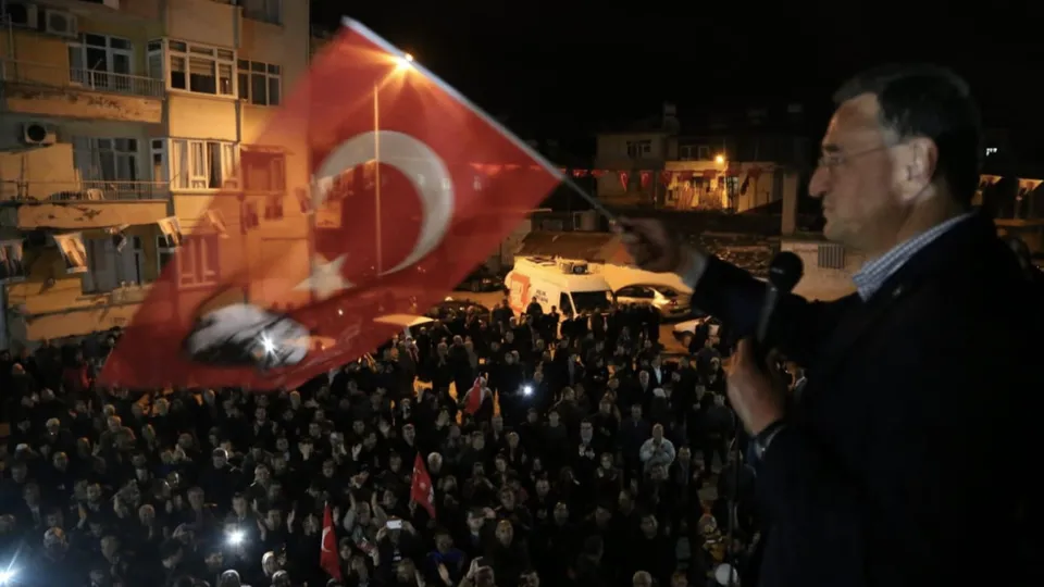 İşte CHP'li Hatay Büyükşehir Belediye Başkanı Lütfü Savaş'ın 9 yıllık karnesi! Fay hattı üzerinde kurulan şehrin kentsel dönüşümünü durdurdu