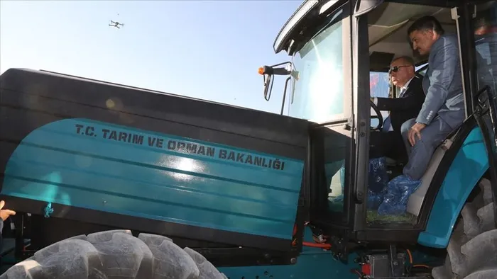 Türkiye’nin ilk yerli elektrikli traktörü Kocaeli’de üretilecek! Geri sayım başladı - 1
