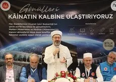 Diyanet İşleri Başkanı Erbaş Medine’deki Türk hacı adaylarıyla bir araya geldi