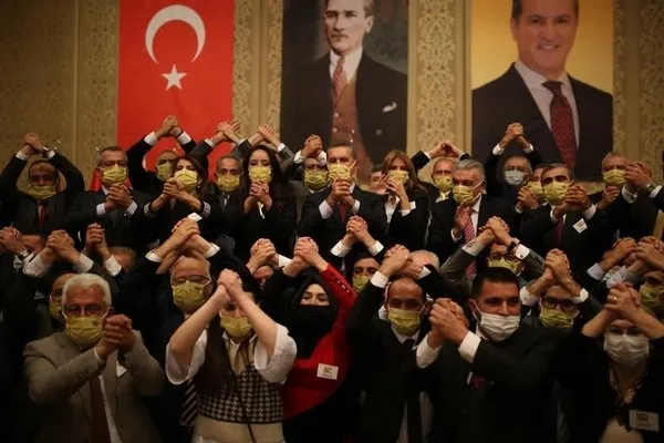 Son dakika: Mustafa Sarıgül partisinin kuruluş tarihini resmen açıkladı