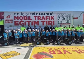 Tekirdağ'da mobil tırla trafik eğitimi