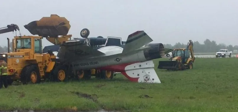 ABD'de F-16 askeri gösteri uçağı kaza yaptı