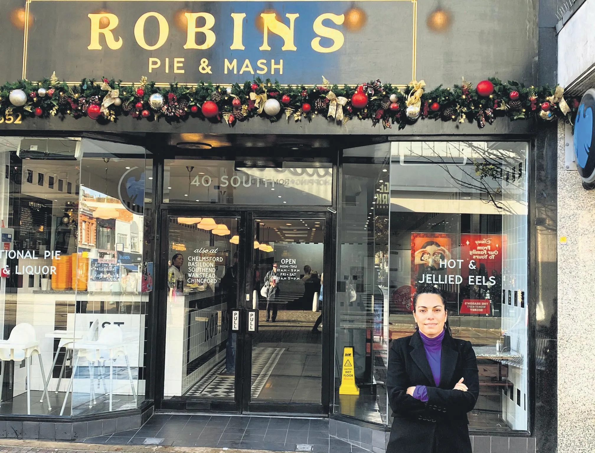 İngiltere'de esnafın umudu futbola kaldı! Kriz sokağa yansıdı: Maçları Katar yerine İngiltere'de seyredin