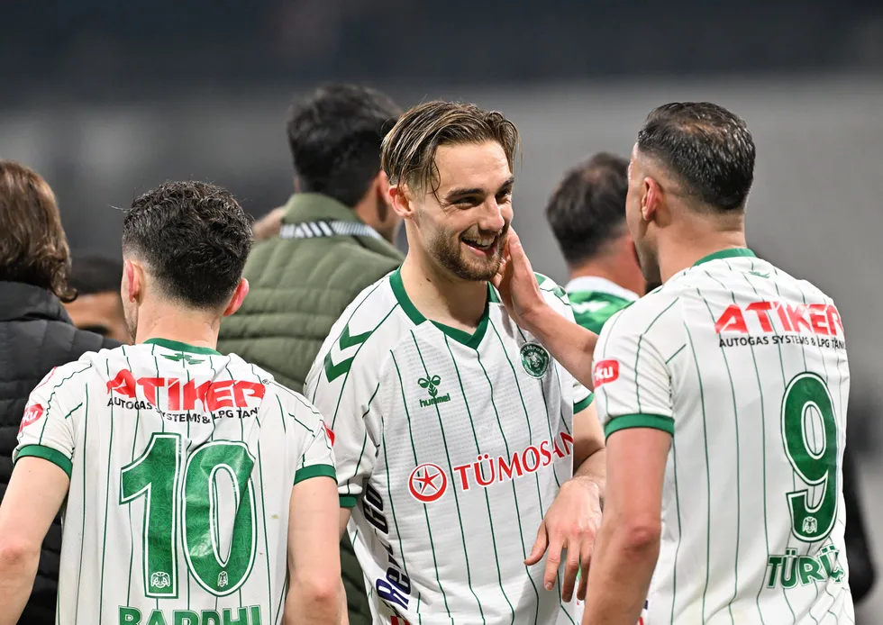 fenerbahce-zorlu-konyaspor-virajinda-kanarya-deplasmanda-hata-istemiyor-1778336801869.jpg Fenerbahçe zorlu Konyaspor virajında! Kanarya deplasmanda hata istemiyor - 3