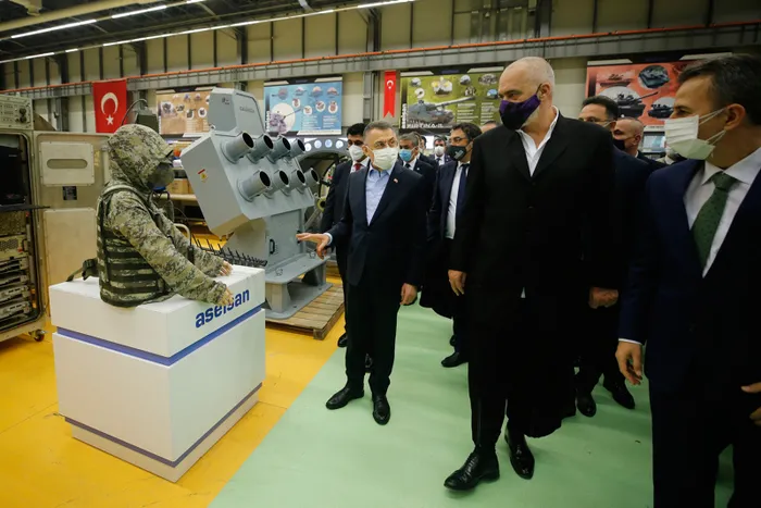 Arnavutluk Başbakanı Edi Rama "Türk teknolojisinin kalbi" ASELSAN'ı ziyaret etti: Bu ülkenin yaptıkları gerçekten çok etkileyici - 7