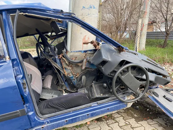 samsunda-mucize-kurtulus-otomobil-hurdaya-dondu-ama-1612525931550.jpg Samsun'da mucize kurtuluş! Otomobil hurdaya döndü ama... - 4