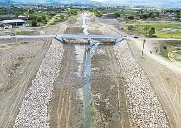 İzmir Büyükşehir Belediyesi'nden fıkra gibi skandal!