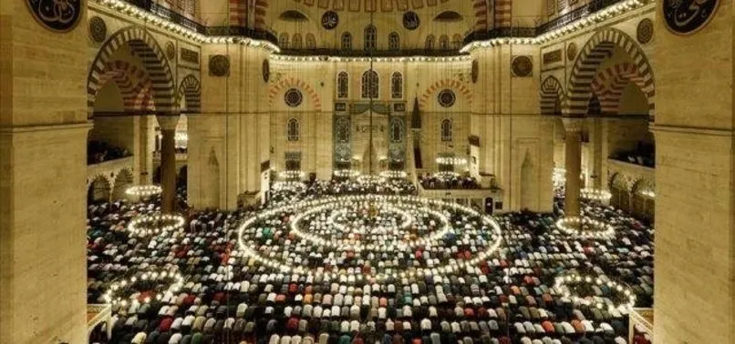 Il Il Bayram Namazi Saatleri Diyanet Aciklamasi Istanbul Ankara Izmir Bayram Namazi Saatleri