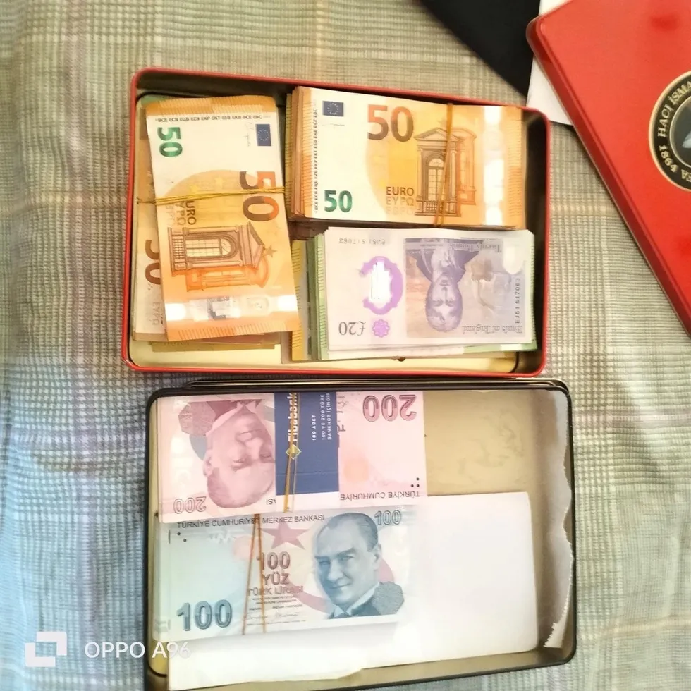 bodrum-liman-baskanliginda-rusvet-operasyonu-sucustu-yakalanan-baskan-tutuklandi-1790267512701.jpg Bodrum Liman Başkanlığında rüşvet operasyonu! Suçüstü yakalanan başkan tutuklandı - 1