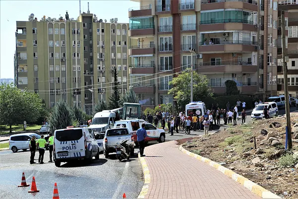 Şanlıurfa'da feci kaza! Öğrenci servisi ile iş makinesi çarpıştı - 5