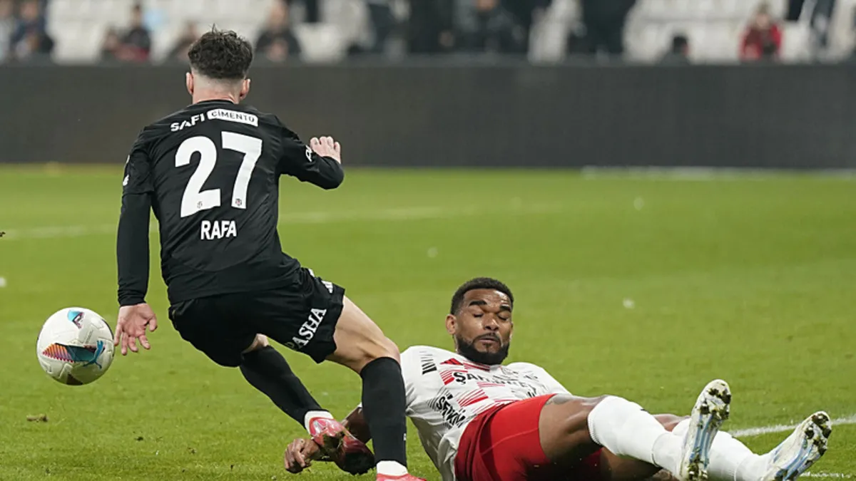 Dolmabahçe'de soğuk duş: Beşiktaş Gaziantep FK'ye mağlup oldu