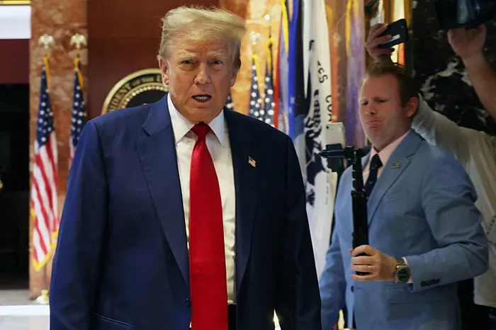 donald-trump-canli-yayinda-aciklamalarda-bulundu-hapis-yatmam-bekleniyor-bidena-salvo-ustunluk-sagladigim-done-1717174841172.jpg Donald Trump canlı yayında açıklamalarda bulundu! "Hapis yatmam bekleniyor" | Biden'a salvo: Üstünlük sağladığım döneme denk geldi - 5