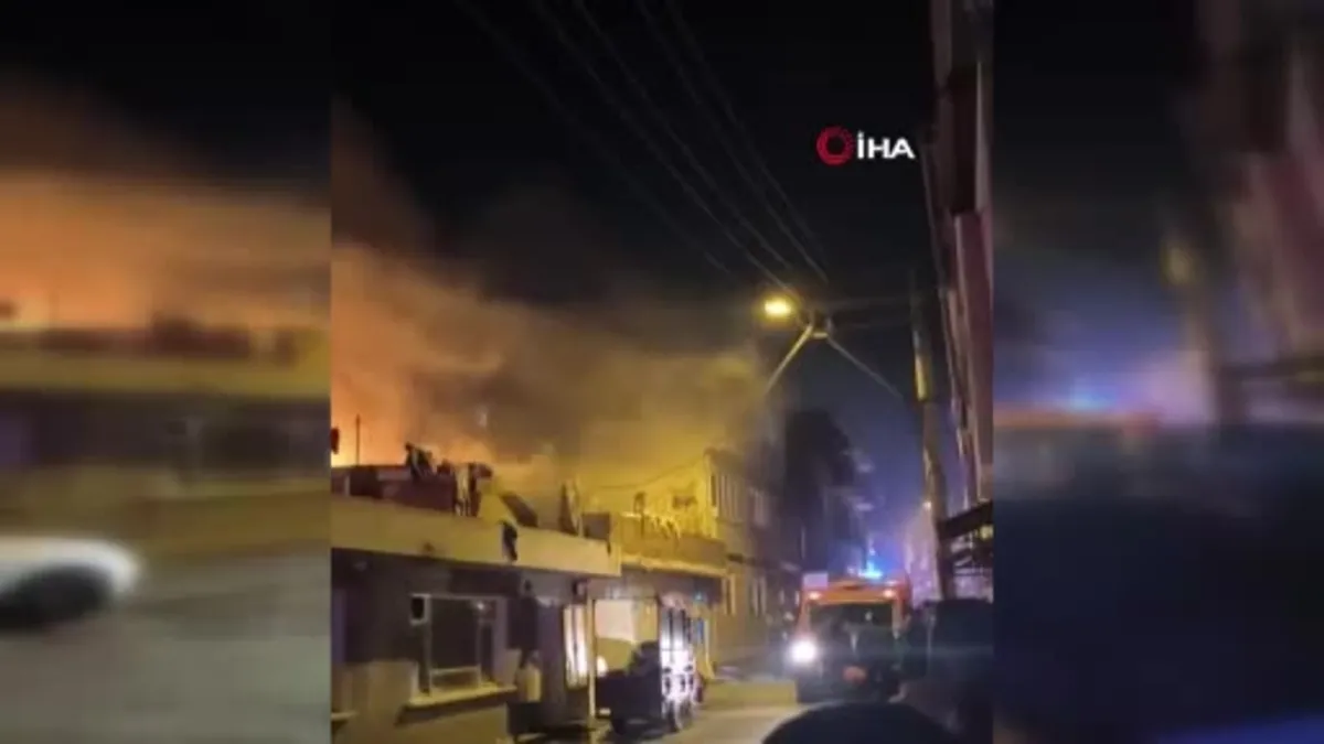 Bursa'da tek katlı ev alev alev yandı