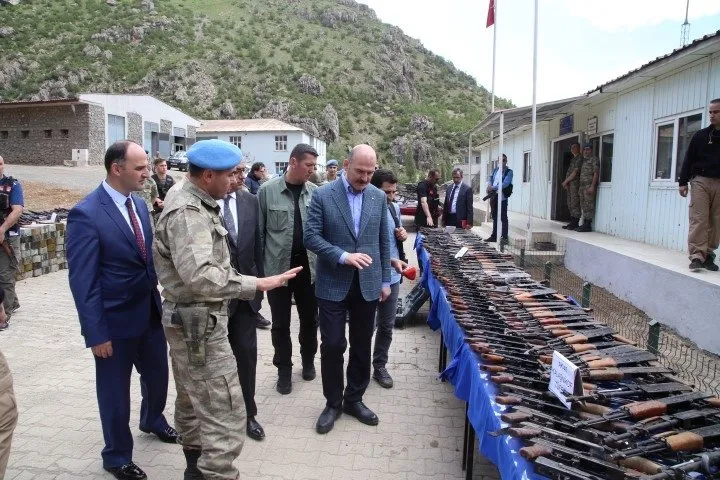 İçişleri Bakanı Süleyman Soylu PKK’ya dar edilen Kato Dağı’nda...