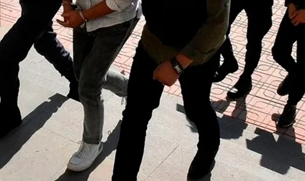 Son dakika: Ankara ve İstanbul’da FETÖ operasyonu! ByLock kullandığı tespit edilen 16 şüpheli yakalandı