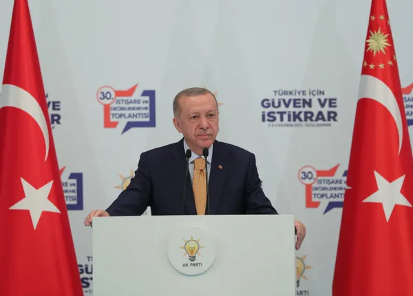 Son dakika: AK Parti Kızılcahamam’da kampa girdi! Programın açılış konuşması Başkan Erdoğan’dan! İşte parola: Rahat ol Türkiye emin ellerdesin