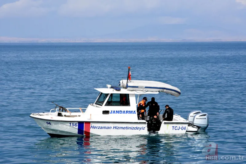 Mehmetçik Van Gölü'nde yaşayan ikinci balık türünü buldu 12
