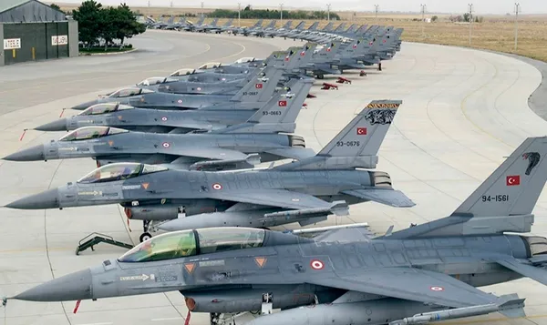 F-16’lar korkuttu Yunanistan Türkiye çok güçlü dedi