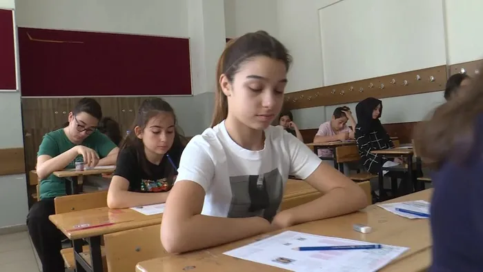 milli-egitim-bakani-yusuf-tekinden-flas-yeni-mufredat-aciklamasi-tarih-verildi-1714038932602.jpeg Milli Eğitim Bakanı Yusuf Tekin'den flaş yeni müfredat açıklaması! Tarih verildi - 3