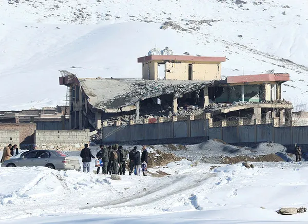 Afganistan’da Taliban'dan askeri üsse saldırı: 100’den fazla güvenlik kuvveti öldü - 1