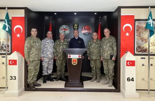 Son dakika: Milli Savunma Bakanı Hulusi Akar’dan Pençe-Kilit açıklaması: Etkisiz hale getirilen terörist sayısı 100’ü geçti