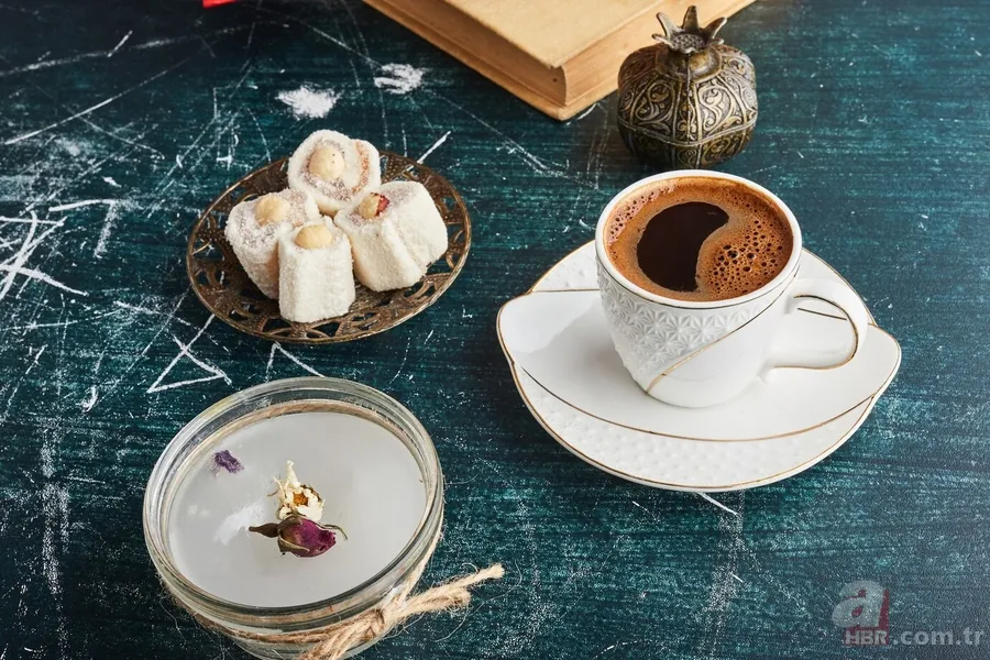 Türk kahvesi yanında lokum ve su değil, meğerse asıl sürpriz oymuş 3