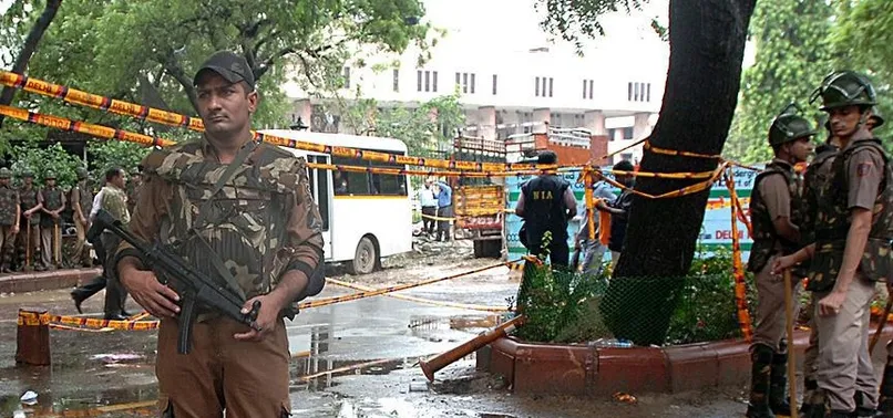 Hindistan'da askeri üsse saldırı: 17 ölü
