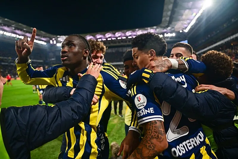 fenerbahceden-nefes-kesen-geri-donus-kanarya-uzatmalarda-hayat-buldu-1772997206431.jpeg Fenerbahçe'den nefes kesen geri dönüş! Kanarya uzatmalarda hayat buldu - 3