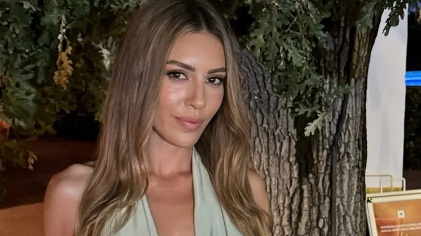 Sinem Kobal'dan gelin-görümce pozları! İlk yorum annesinden...