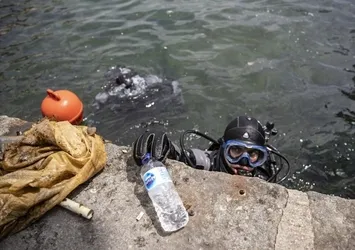 Ortaköy'de denizden atıklar çıkarıldı