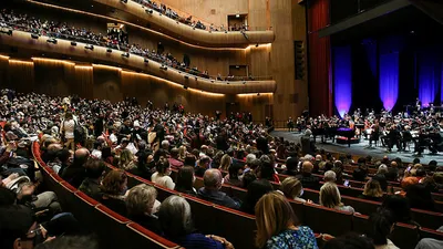 Londra Orkestrası AKM’de sahne aldı