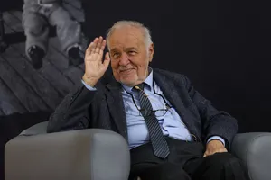 Ünlü isimlerden İlber Ortaylıya veda!