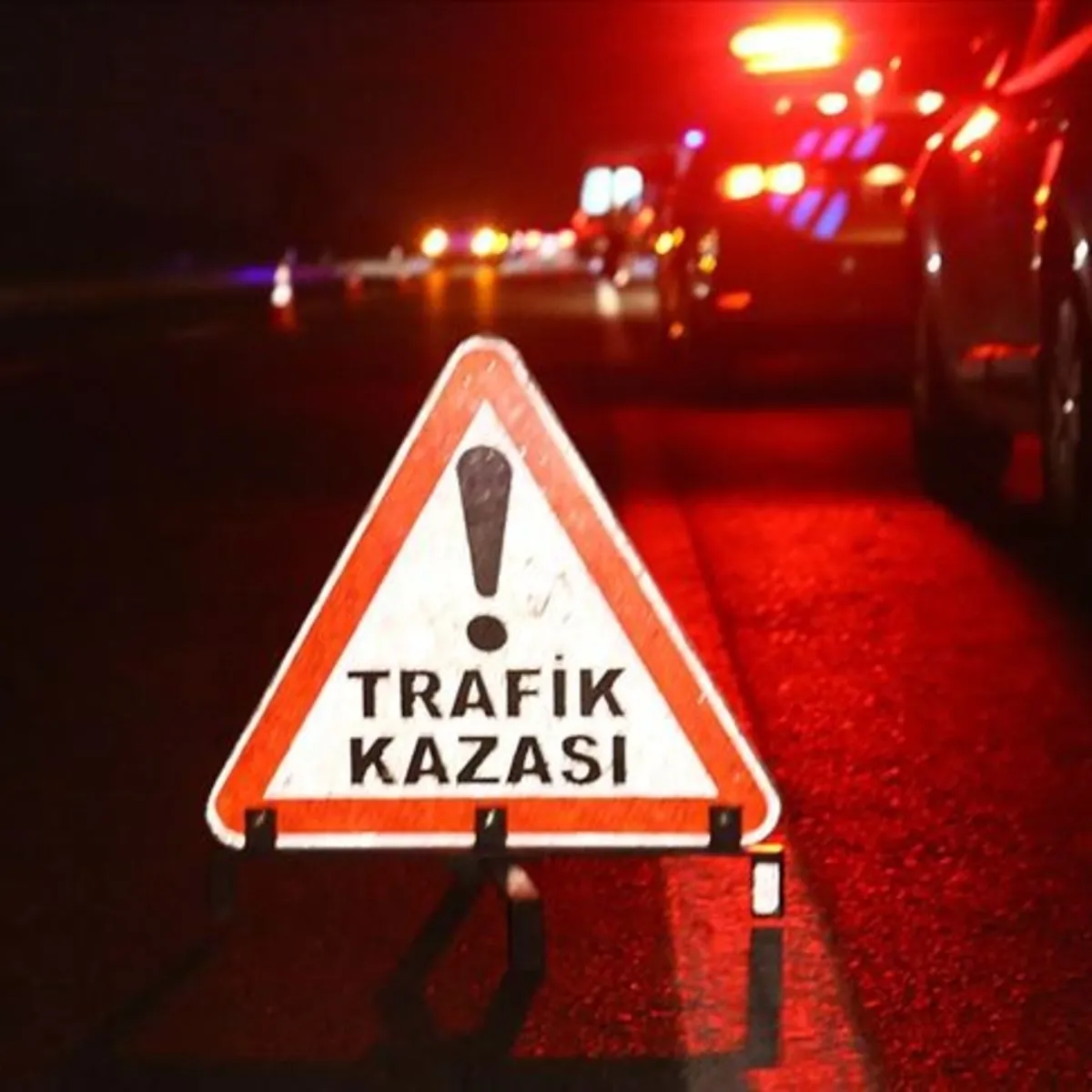 Kumluca'da belediye çöp kamyonu ile motosiklet çarpıştı: 17 ve 18 yaşındaki iki genç yaşamını yitirdi