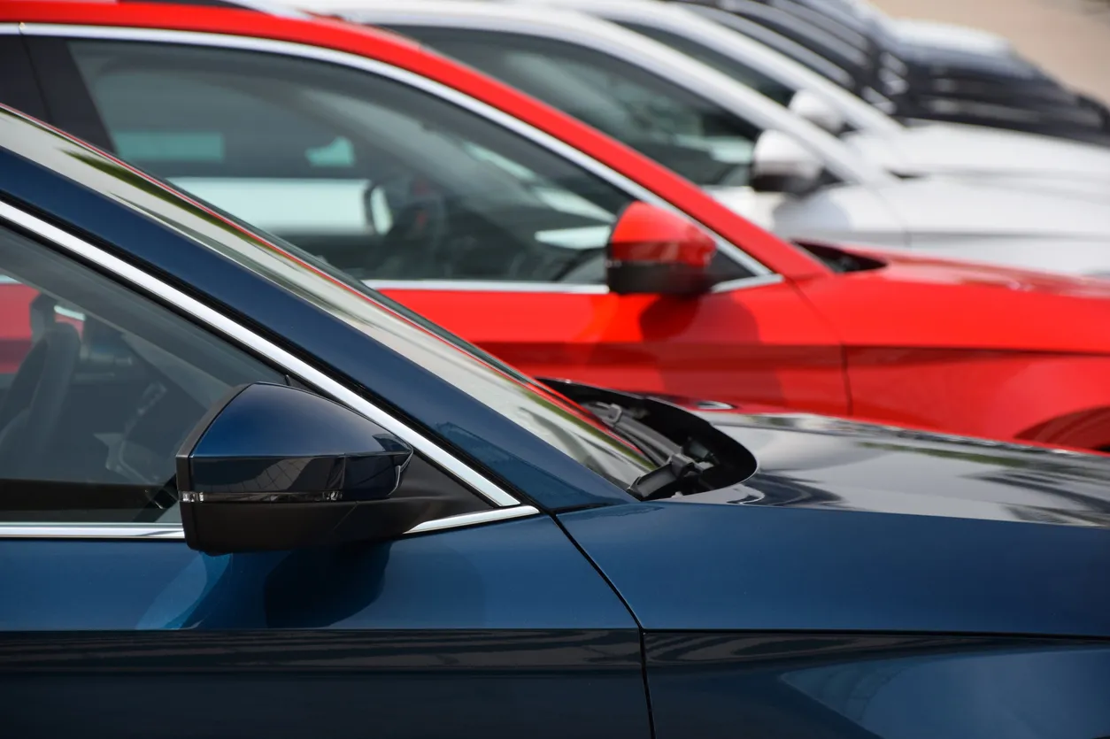 Türkiye'de en çok hangi marka otomobil satıldı? İstatistikler belli oldu | 2023'te en fazla satılan markalar: Renault, Fiat, Opel, Peugeot...