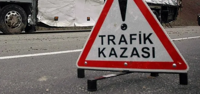 Minibüs ile otomobil çarpıştı: 5 yaralı