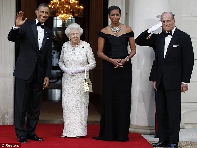 Obama’lar Kraliçe onuruna yemek verdi