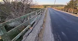 Her araç geçtiğinde beşik gibi sallanıyor