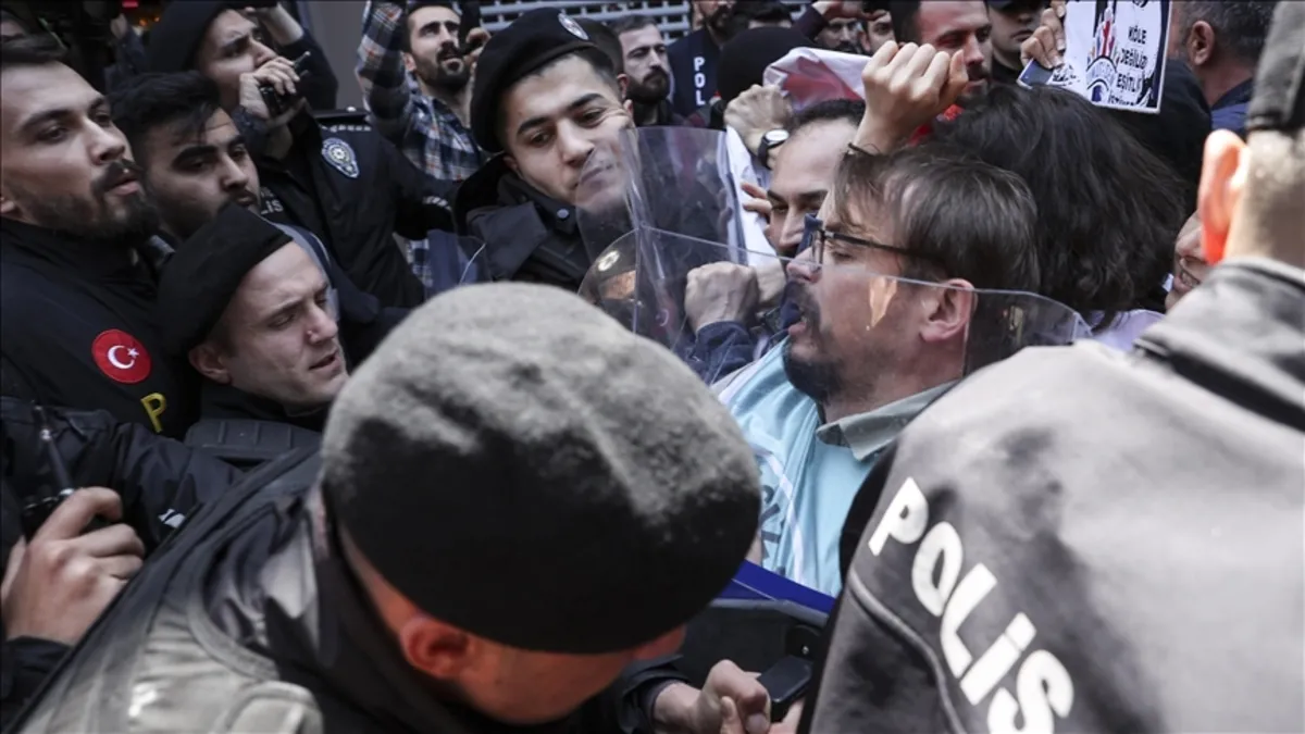 Bursa'da hukuksuz gösteriye anında müdahale! 19 kişi tutuklandı