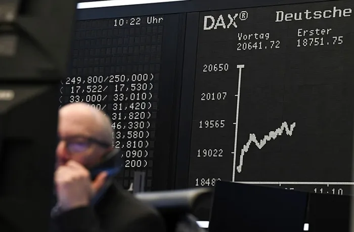 trumpin-ticaret-savasinda-yeni-perde-ikili-muzakerelerde-hangi-sartlar-kosulacak-iste-abdnin-istedigi-taahhutl-1744612540896.jpg Avrupa piyasa göstergeleri (AFP)