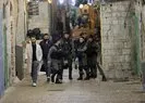 İsrail polisi, Mescid-i Aksa’ya baskın düzenledi