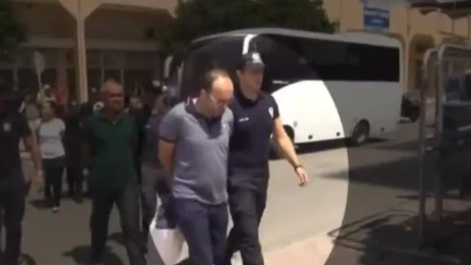 FETÖ’nün Belediyeler imamı tutuklandı