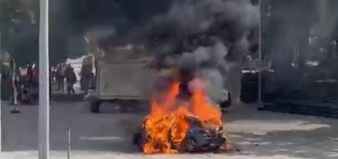 Tekirdağ’da otomobiline benzin döktü ateşe verdi! Alev alev yanan araç kullanılamaz hale geldi