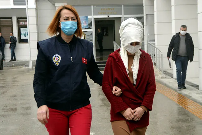 Mersin’de iki aile aynı kızı istemeye gitti! Kapı önünde kavga çıktı ortalık karıştı