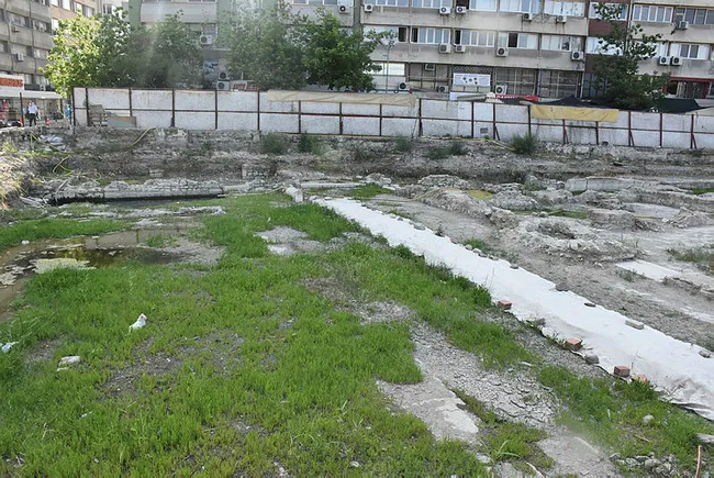 İzmir'deki tarihi Roma hamamı ziyarete açılacak - 1
