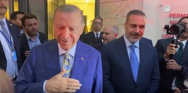 Türkevi çıkışında Başkan Erdoğan’a Ahıska Türklerinden sevgi seli: Ayağınıza taş değmesin...