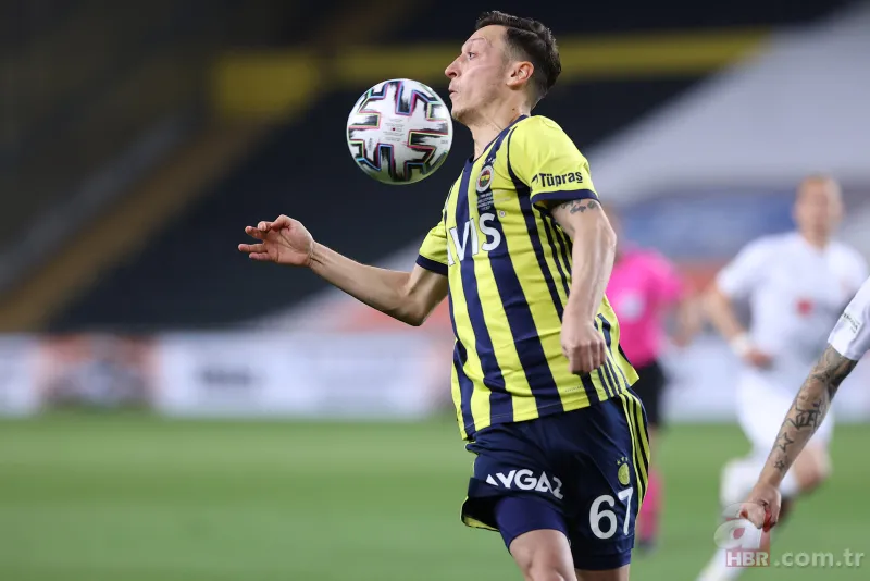 Fenerbahçe'de sıcak gelişme! Mesut Özil ve Ozan Tufan neden kadro dışı kaldı? 15