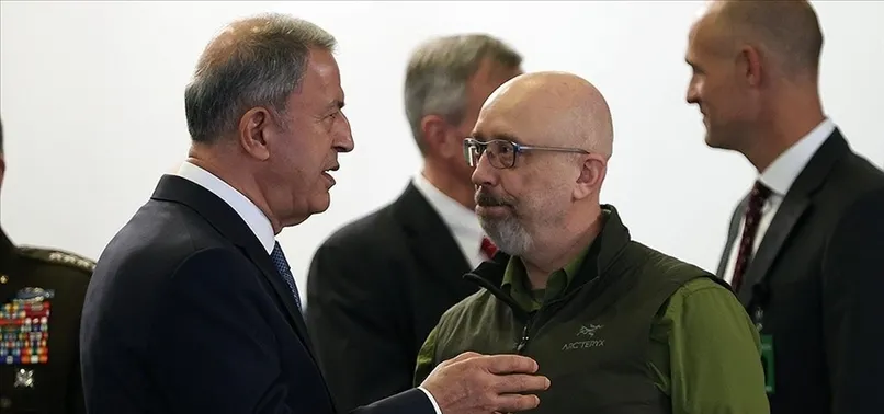 Bakan Hulusi Akar, Ukraynalı mevkidaşı Oleksiy Reznikov ile görüştü! "Ateşkes" mesajı